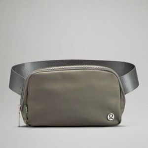Lululemon Everywhere Belt Bag- Grey Sage
